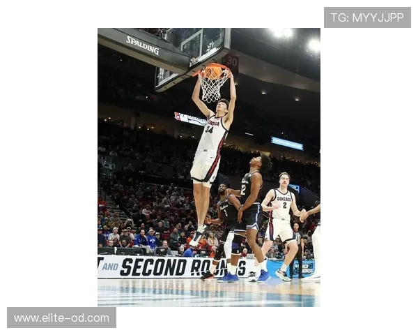 杰伦·威廉姆斯挡拆突击对首发后卫效率跃升