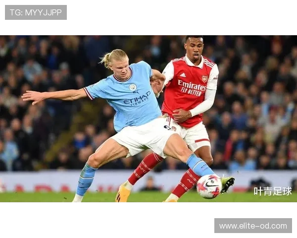 厄德高与福登：技术型中场核心成长路径对比分析