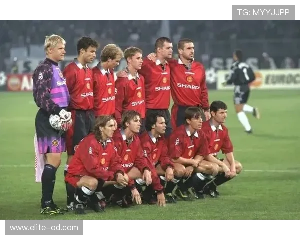 坎通纳本赛季回撤策动激活锋线，高位压迫助力曼联改写比赛趋势