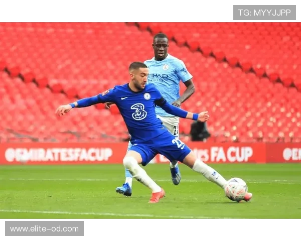 切尔西阵容臃肿加剧轮换困境，失控局面已对赛季走势形成制约