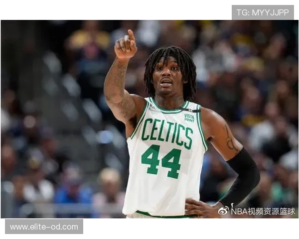 奥拉朱旺背筐单打击溃防守展现内线统治力提升球队攻防效率