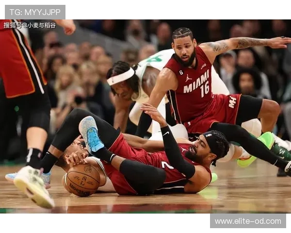 扎伊恩突破拉开内线防守差距 提升球队关键时刻得分效率